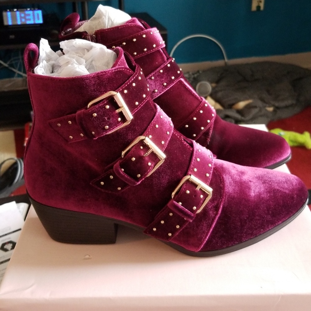 Size 12 wide booties brand new